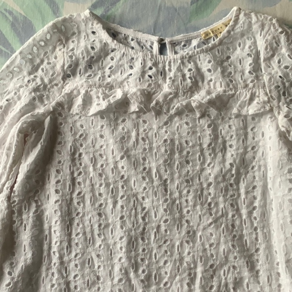 NWT Copper Key girls eyelet lace blouse in medium